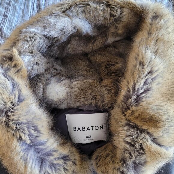 NWOT Aritzia Babaton St. Moritz Parka (XXS) - Picture 7 of 15